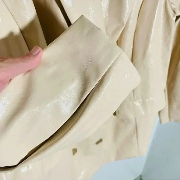 NWT Eloquii Patent Faux Leather Blazer in Macadamia - Picture 3 of 7